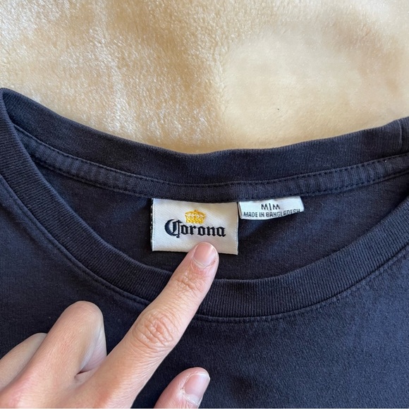 Vintage Corona Extra T-Shirt - Picture 2 of 2